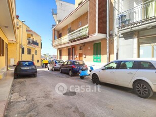 Appartamento in Vendita in Via Giosuè Carducci a Bitonto