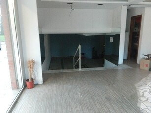 Capannone in Affitto a Lucca, zona Centro Storico, 2'600€, 50 m²