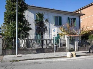 Casa indipendente con giardino, Pontedera bellaria