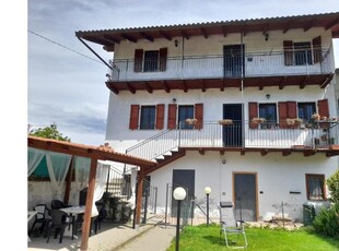 Casa indipendente in vendita a Albiano d'Ivrea
