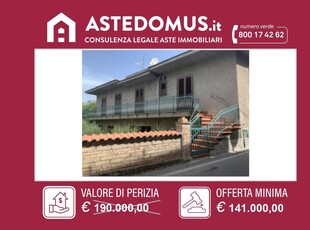 Casa indipendente in Vendita a Pago del Vallo di Lauro Via Salvo D'Acquisto