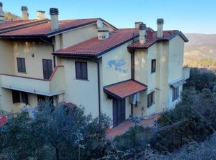 Casa indipendente in Vendita a Vaiano Schignano