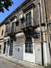 Casa indipendente in Vendita in Via Bianchi 45 a Catania