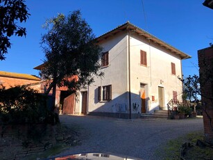 Casa semi indipendente abitabile in zona Valiano a Montepulciano