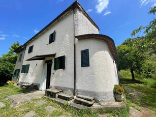 Casa semi indipendente in Via Stradella in zona Malocchio a Buggiano