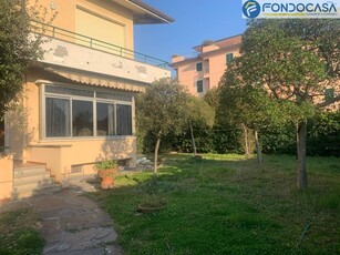Esclusiva villa in vendita Viale Morin, Pietrasanta, Toscana