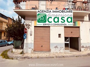 Fondo commerciale in affitto Caltanissetta