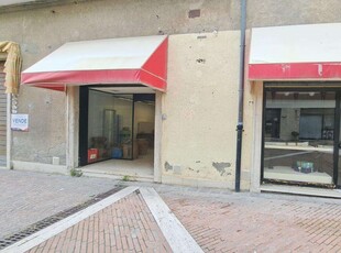 Locale commerciale in Vendita a Rosignano Marittimo Via del Popolo,