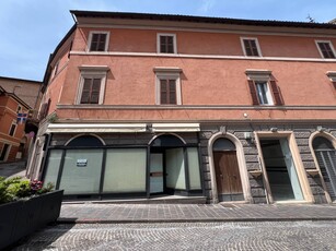 Locale commerciale in vendita, Fabriano centro storico