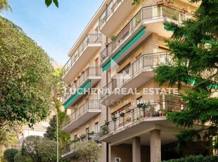 Prestigioso appartamento di 230 m² in vendita Via Giuseppe Ferrari, 14, Como, Lombardia