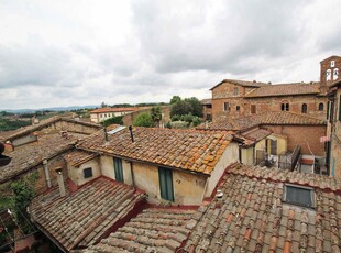 Quadrilocale da ristrutturare in zona Centro Storico a Siena