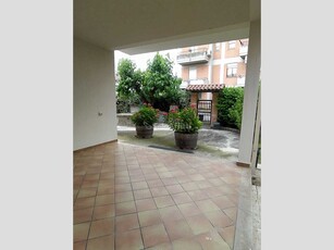 Quadrilocale in Affitto a Terni, zona Gabelletta, 600€, 120 m², con Box