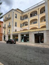 Quadrilocale in Via San Giovanni 14 in zona Centro a Caserta