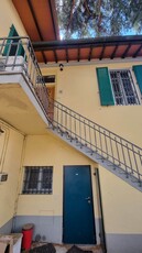 Quadrilocale in Via Sarpii 15 in zona Beccaria, Oberdan a Firenze