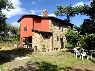 Rustico casale in Pianacci a Uzzano