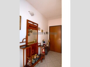 Trilocale in Vendita a Perugia, zona Collestrada, 100'000€, 75 m², arredato