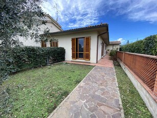 Villa a schiera abitabile in zona Chiesanuova a San Casciano in Val di Pesa