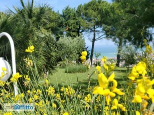 Villa con terrazzo Porto San Giorgio