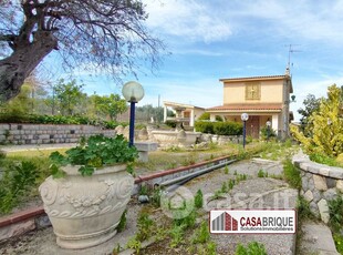 Villa in Vendita in Strada Telatelanda a Casteldaccia