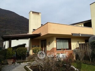 Villa in Vendita in Via Isonzo 12 a Piovene Rocchette