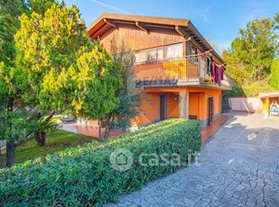 Casa Bi/Trifamiliare in Vendita in Via Verdina 58 a San Giovanni la Punta