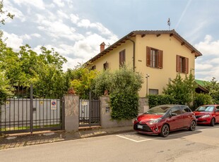 Villa in Via Gattinella in zona Capalle a Campi Bisenzio