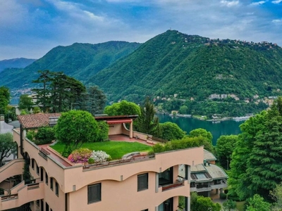 Appartamento di prestigio in vendita Como, Lombardia