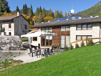 Prestigiosa villa di 504 mq in vendita, Castello Tesino, Trentino - Alto Adige