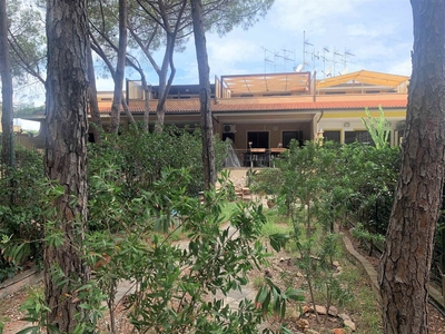 Villa a schiera seminuova in zona Roccelletta a Borgia