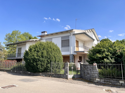 Villa in vendita Parma