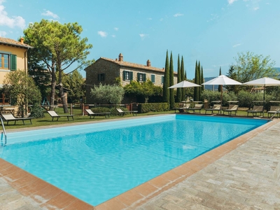 Accogliente casa colonica con piscina a Cortona