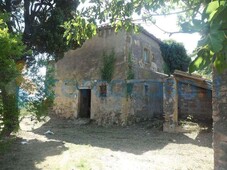 Rustico casale da ristrutturare in vendita a San Lorenzo Nuovo