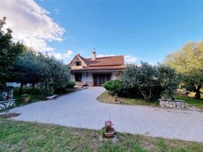Villa in vendita a Avellino Picarelli