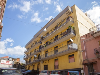 Appartamento in Via Sicilia 19 a Aci Catena
