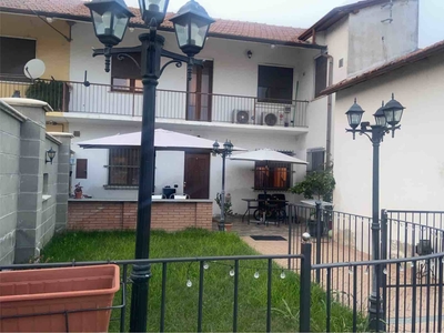 Casa semi indipendente in vendita a Villanova D'ardenghi Pavia