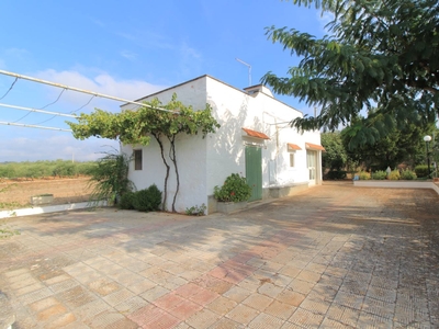 Villa in Contrada Ciurbino 48 a Ostuni