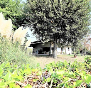 Villa in vendita a Conselice Ravenna