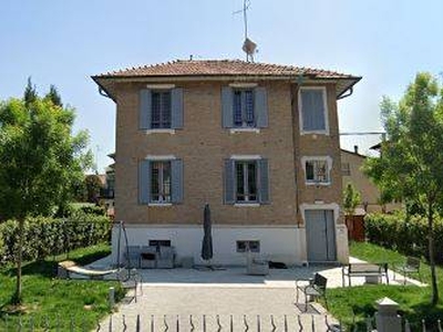 Villa in Via Bonasia, 26 26 in zona San Faustino a Modena