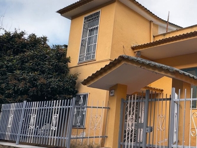 Casa Indipendente in Via Monte Taccaro , Angri (SA)