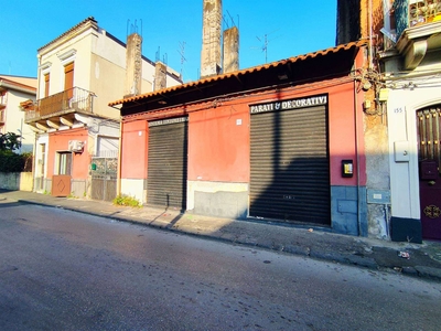 Negozio / Locale in affitto a Catania