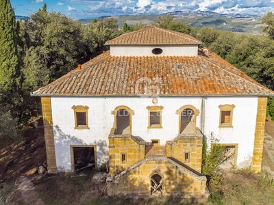 Casa in vendita in Pomarance, Italia