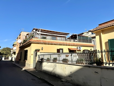 Casa Indipendente a Nettuno in Via dei Tigli