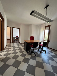 Ufficio / Studio in affitto a Piombino Dese - Zona: Piombino Dese - Centro