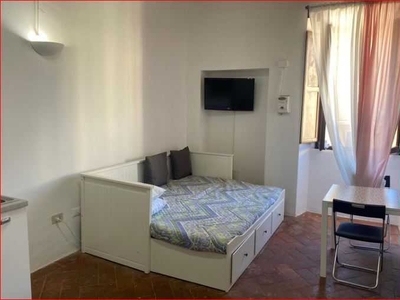 Appartamento in Affitto a Porto Azzurro