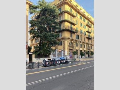 Appartamento in Vendita a Roma, zona San Giovanni, 550'000€, 155 m²