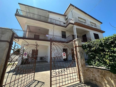 Appartamento in vendita a Taranto, via Lama, 12 - Taranto, TA