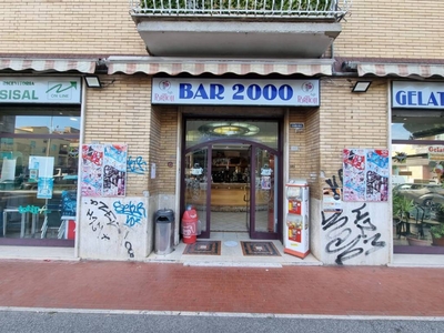Bar in vendita a Guidonia Montecelio via Maremmana Inferiore, 185