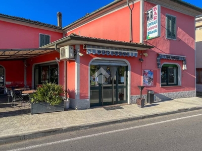 Bar in vendita a San Daniele Po via Faverzani, 82