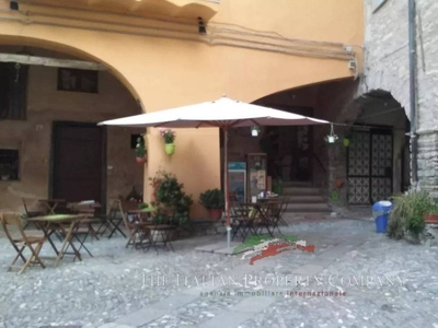 Bar in vendita a Triora piazza Beato Reggio, 2, 18010 Triora im
