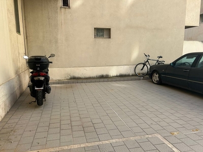 Box in Affitto a Messina, 14 m²